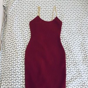 Burgundy Bandage Midi Dress with Gold Chain Detail